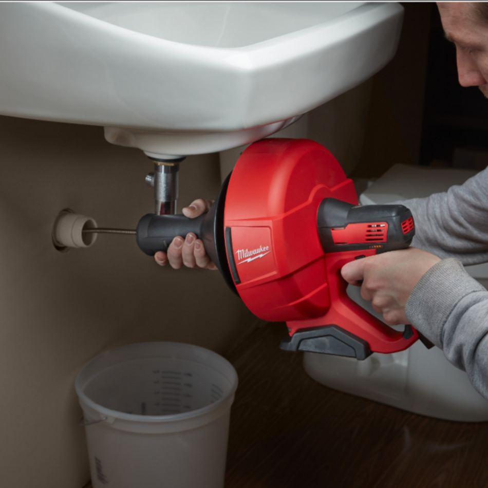 Milwaukee M12 Akku-Rohrreiniger mit 6-mm Spirale BDC6-0C